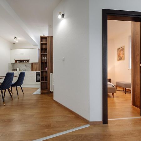 Apartman Square Trg 普里耶多尔 外观 照片