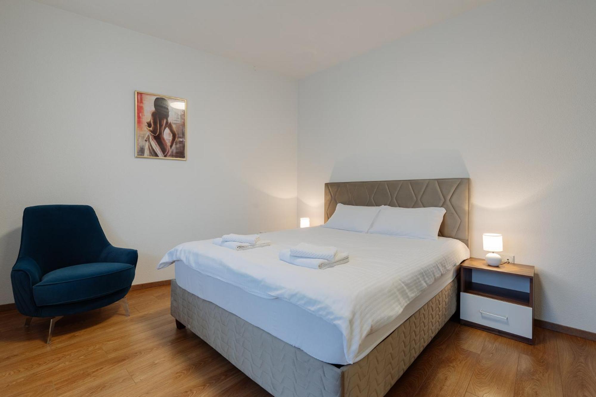Apartman Square Trg 普里耶多尔 外观 照片